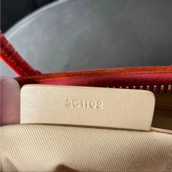 Givenchy Antigona Red Crocodile Embossed Leather Bag Medium - Picture 15 of 16